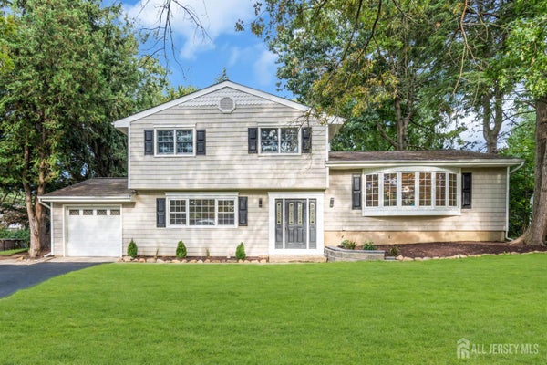 52 RYDERS LN, EAST BRUNSWICK, NJ 08816 - Image ab546fcf276f88e034e5d9cb0a23e29f/2400452231