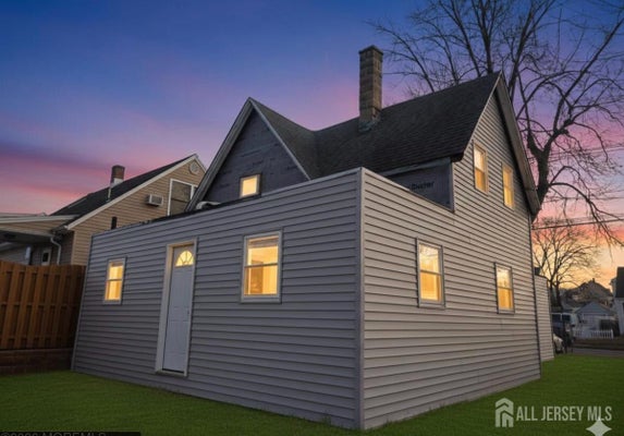 693 HANSON AVE, PERTH AMBOY, NJ 08861 - Image ab8946afd1aebe4cc4721f3661bfa59b/3622857548