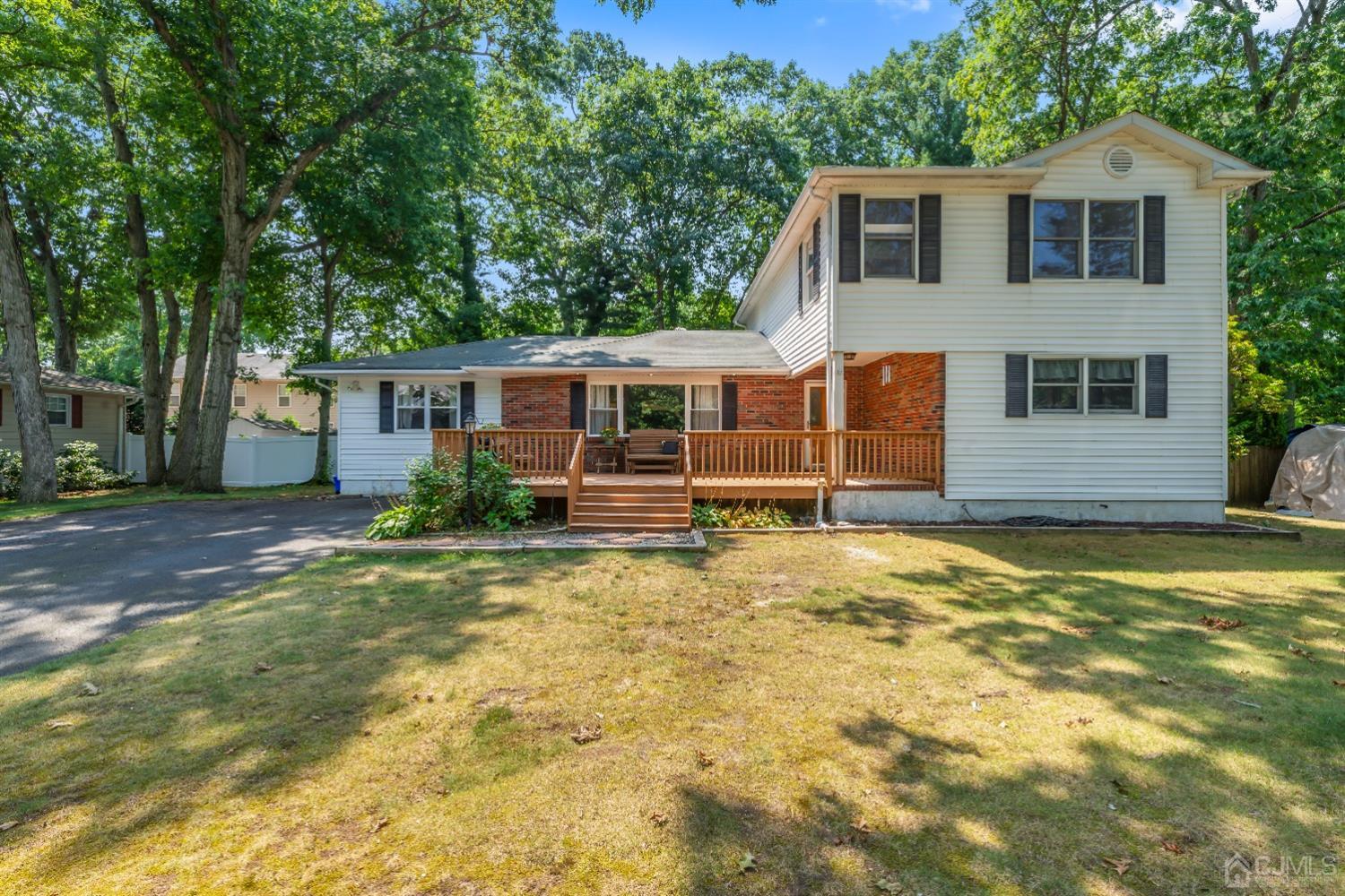 View Monroe, NJ 08831 house