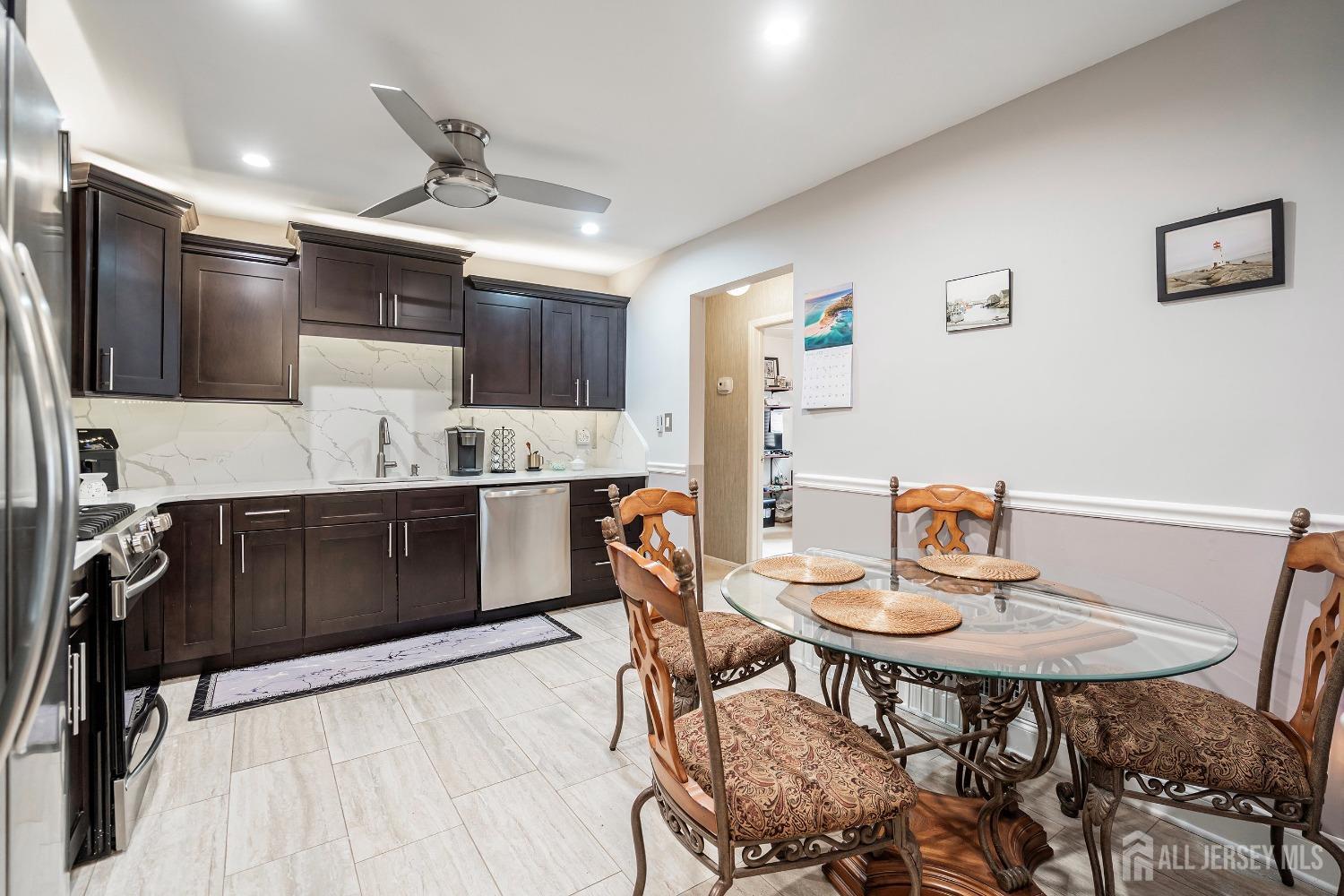 25 Carmel Court, Old Bridge, New Jersey image 10