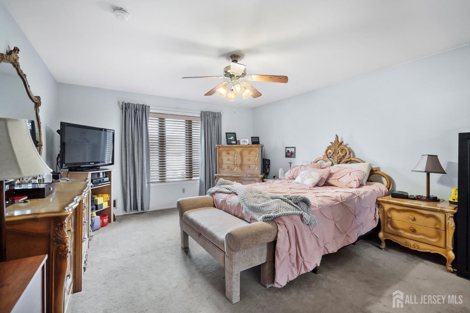 25 Carmel Court, Old Bridge, New Jersey image 16