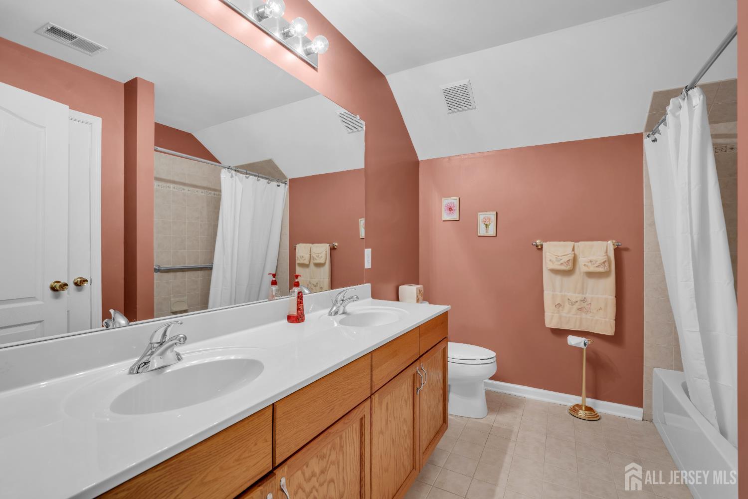 22 Amagansett Lane, Old Bridge, New Jersey image 5