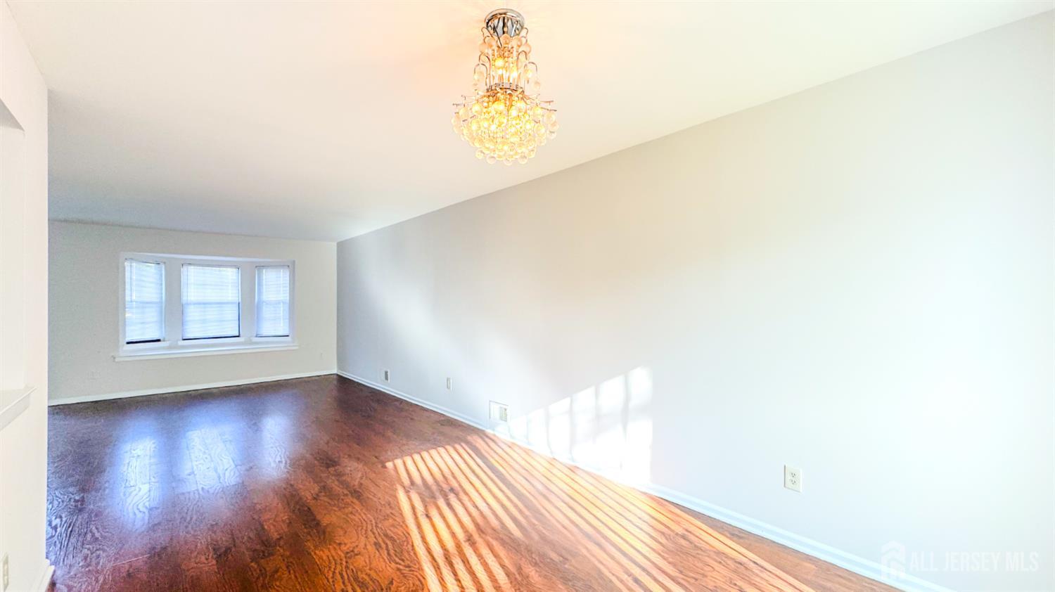 1204 Maplecrest Road, Edison, New Jersey image 5