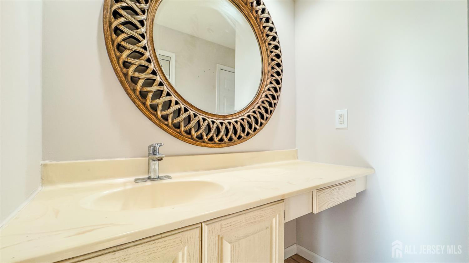 1204 Maplecrest Road, Edison, New Jersey image 12