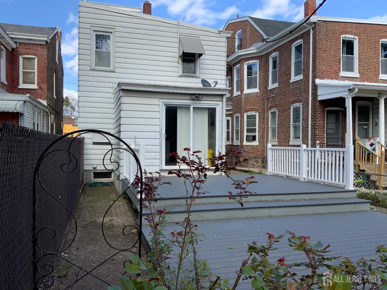 1065 S Clinton Avenue, Trenton, New Jersey image 4