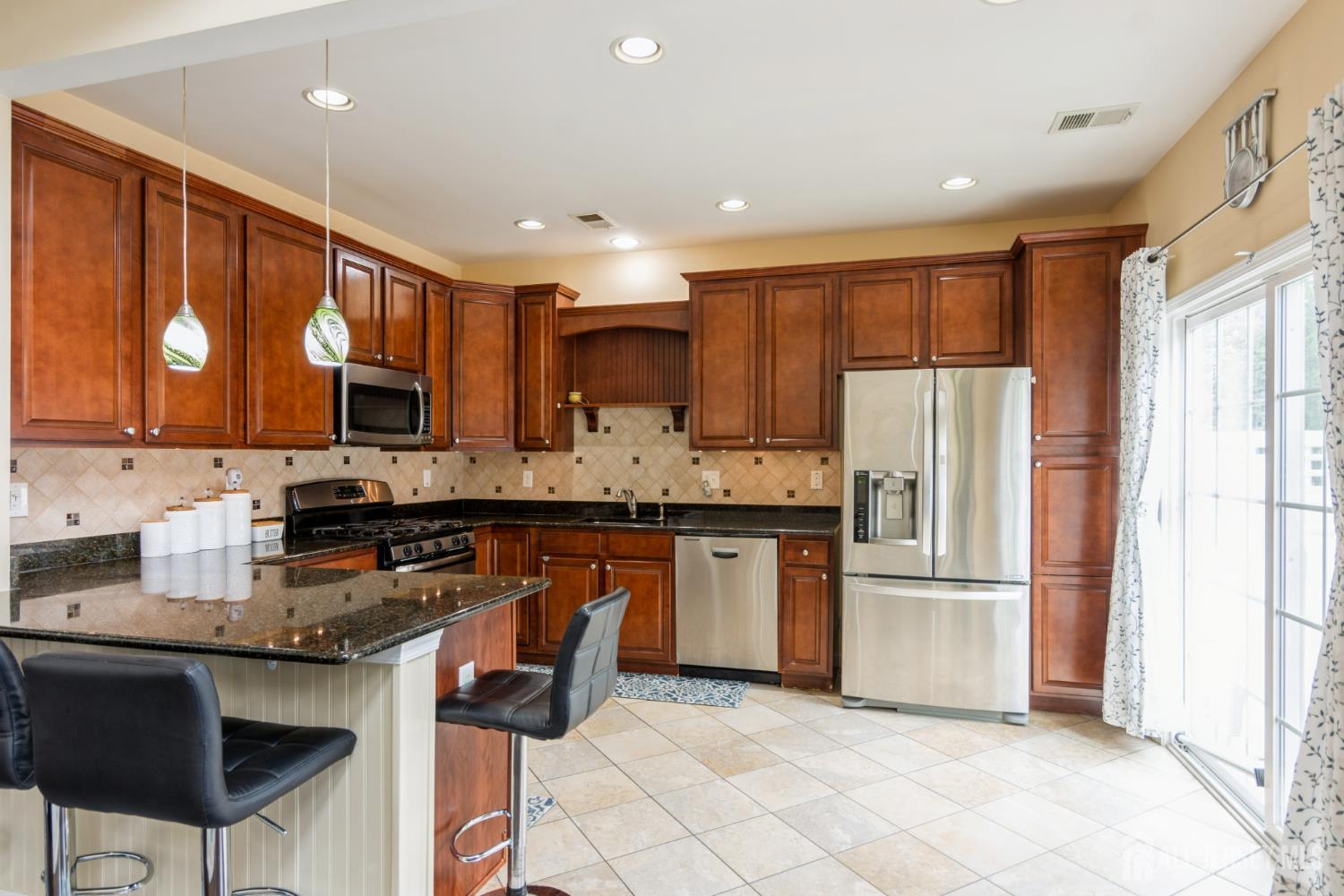 2423 Canterbury Lane, North Brunswick, New Jersey image 8