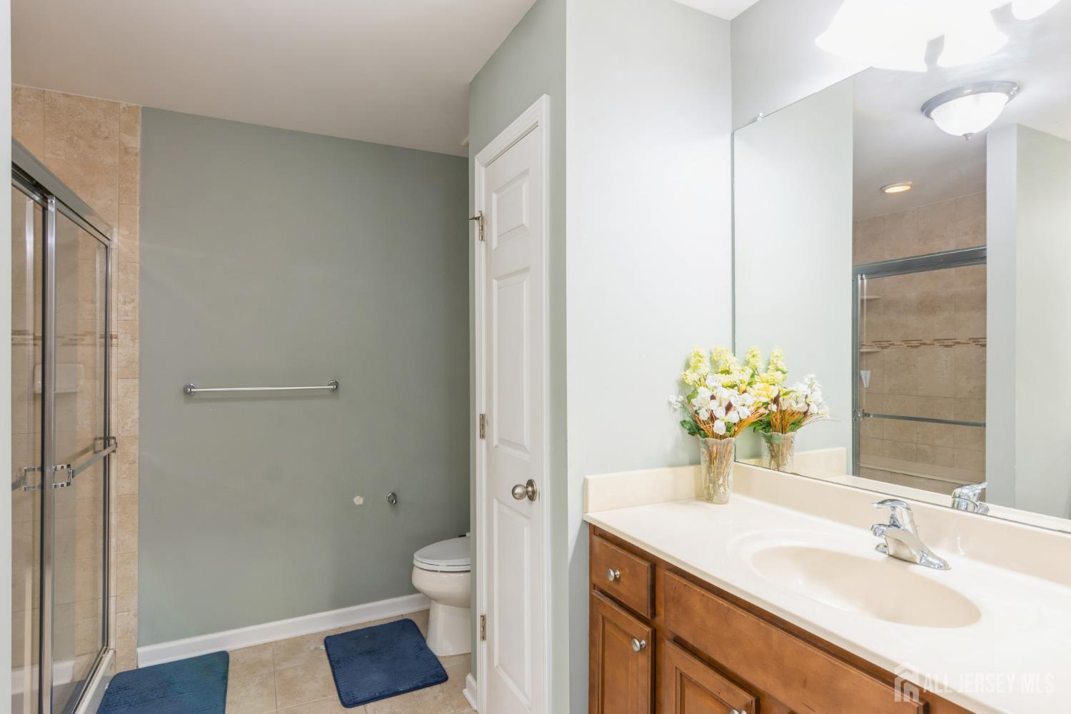 2423 Canterbury Lane, North Brunswick, New Jersey image 21
