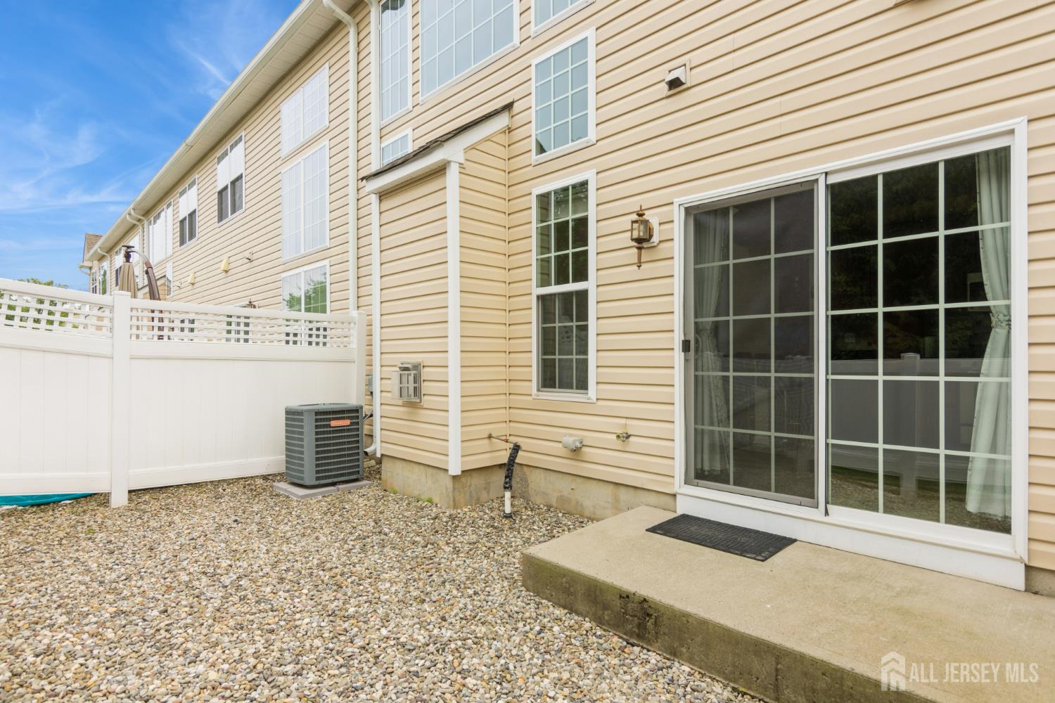 2423 Canterbury Lane, North Brunswick, New Jersey image 29