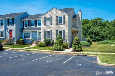 Condo For Sale - 15 Gwizdak Court<br/> Sayreville, NJ 08872