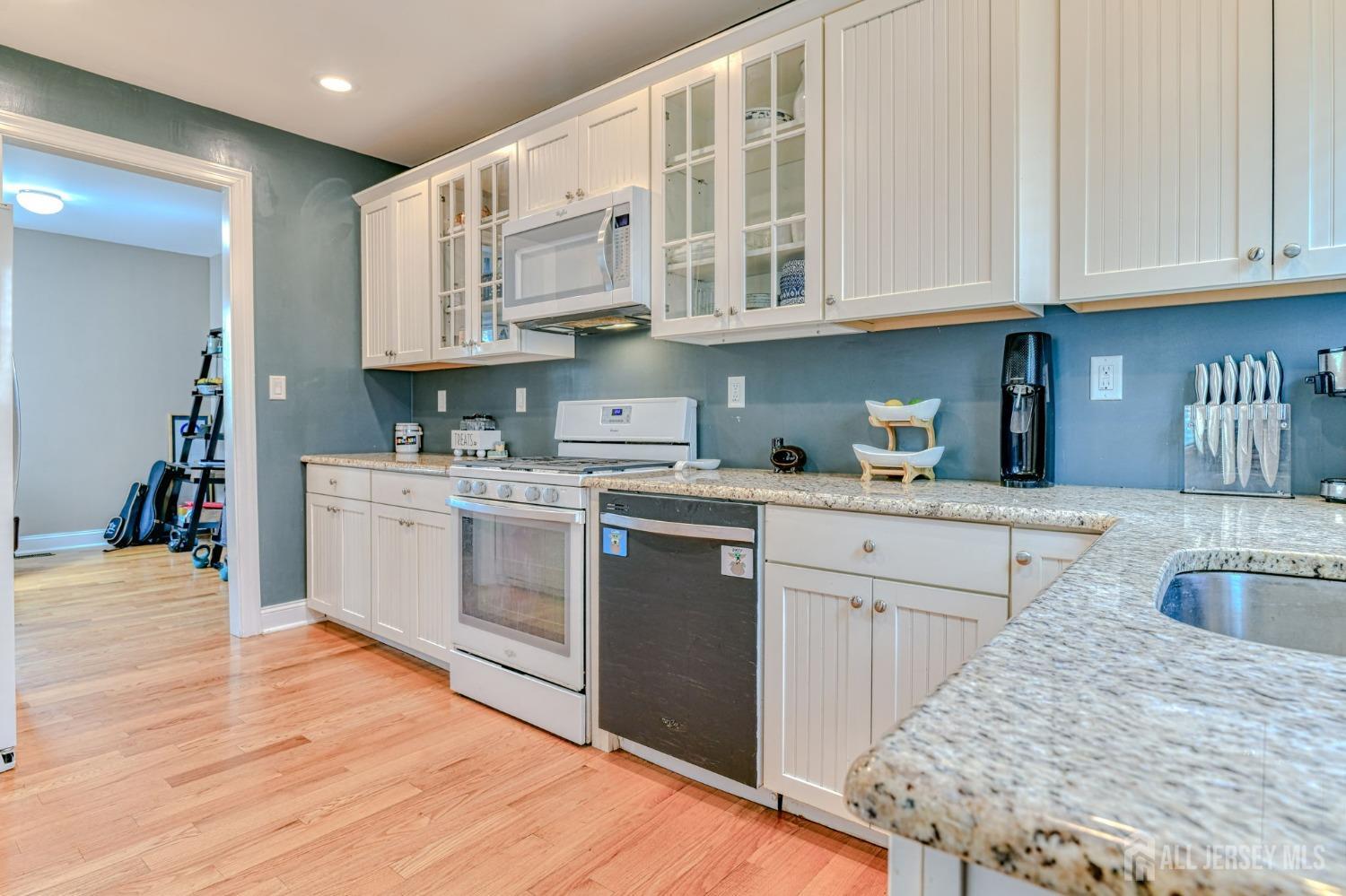 126 Magnolia Street, Highland Park, New Jersey image 13