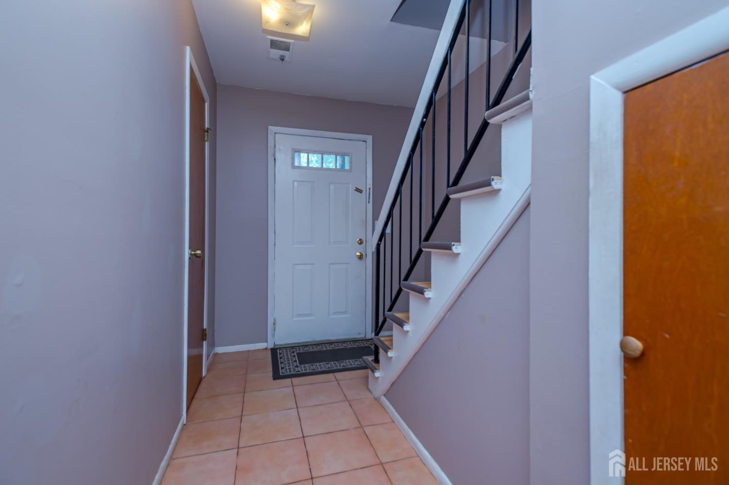 Edison, New Jersey 08817, United States, 3 Bedrooms Bedrooms, ,3 BathroomsBathrooms,Residential,Pending,202389