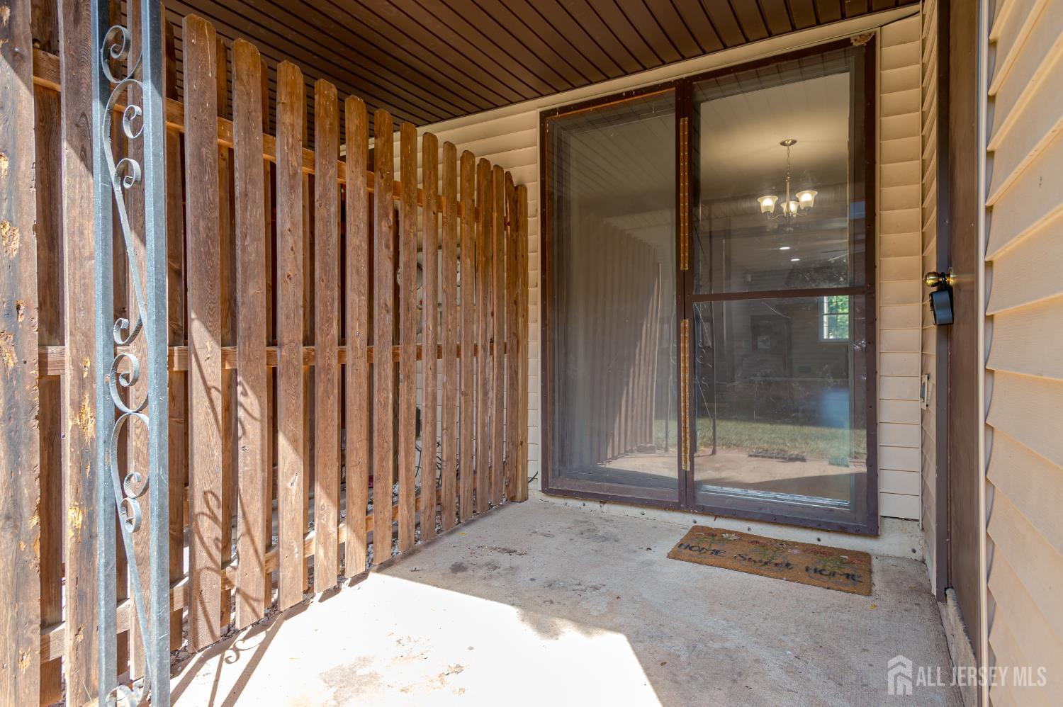 Edison, New Jersey 08817, United States, 3 Bedrooms Bedrooms, ,3 BathroomsBathrooms,Residential,Pending,202389