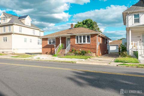 Homes For Sale - 100 Washington Road<br/> Sayreville, NJ 08872
