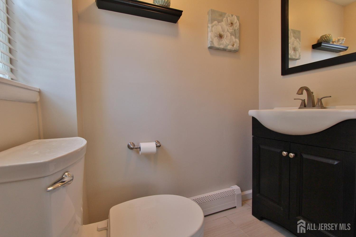 South Plainfield, New Jersey 07080, United States, 3 Bedrooms Bedrooms, ,4 BathroomsBathrooms,Residential,Pending,224660