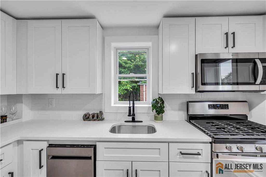 8 1st Street, Sayreville, New Jersey image 18