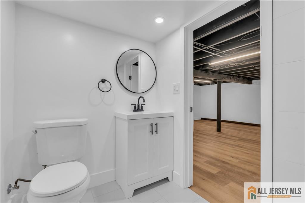 8 1st Street, Sayreville, New Jersey image 40