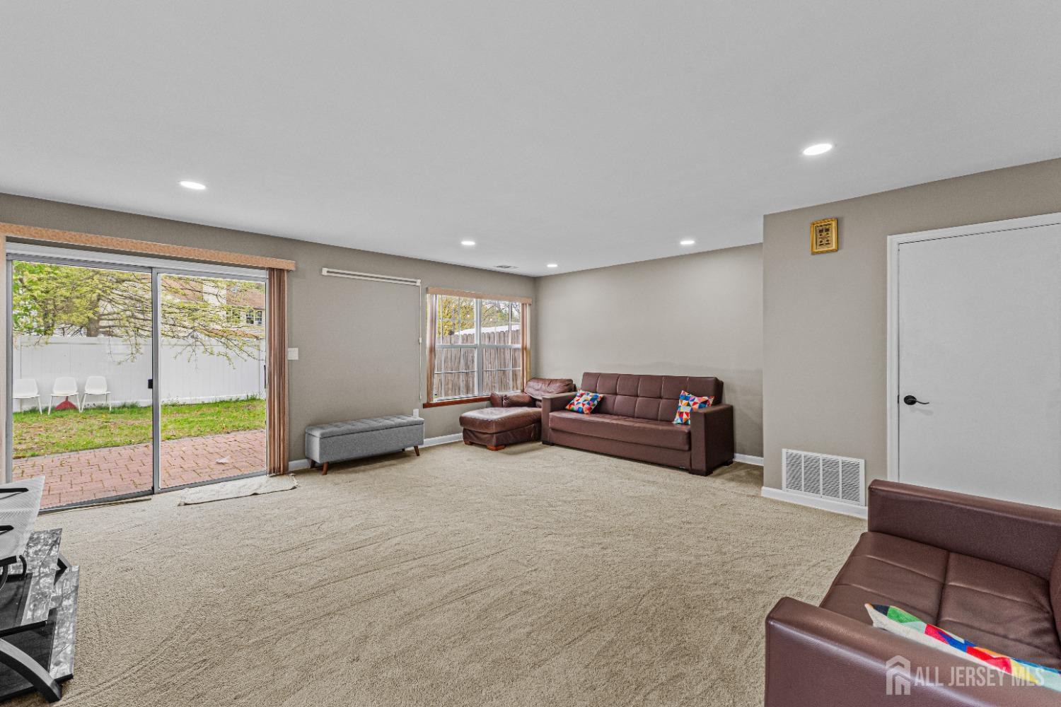 26 Brewster Circle, Old Bridge, New Jersey image 9