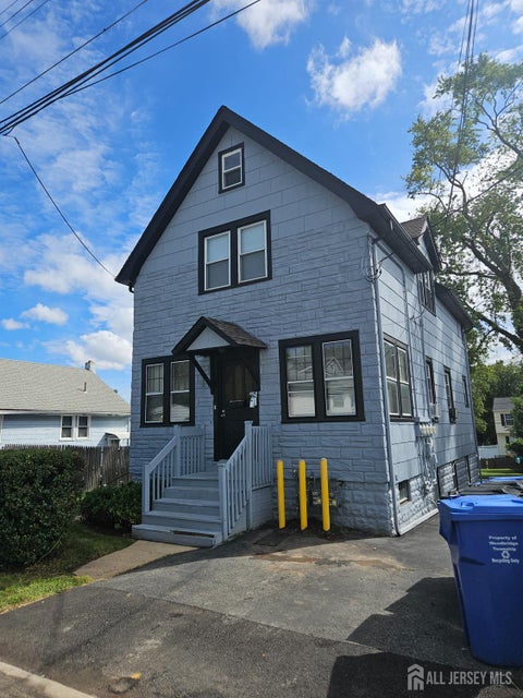 Apartment For Rent - 582 Mereline Avenue #3<br/> Middlesex County, Avenel, NJ 07001