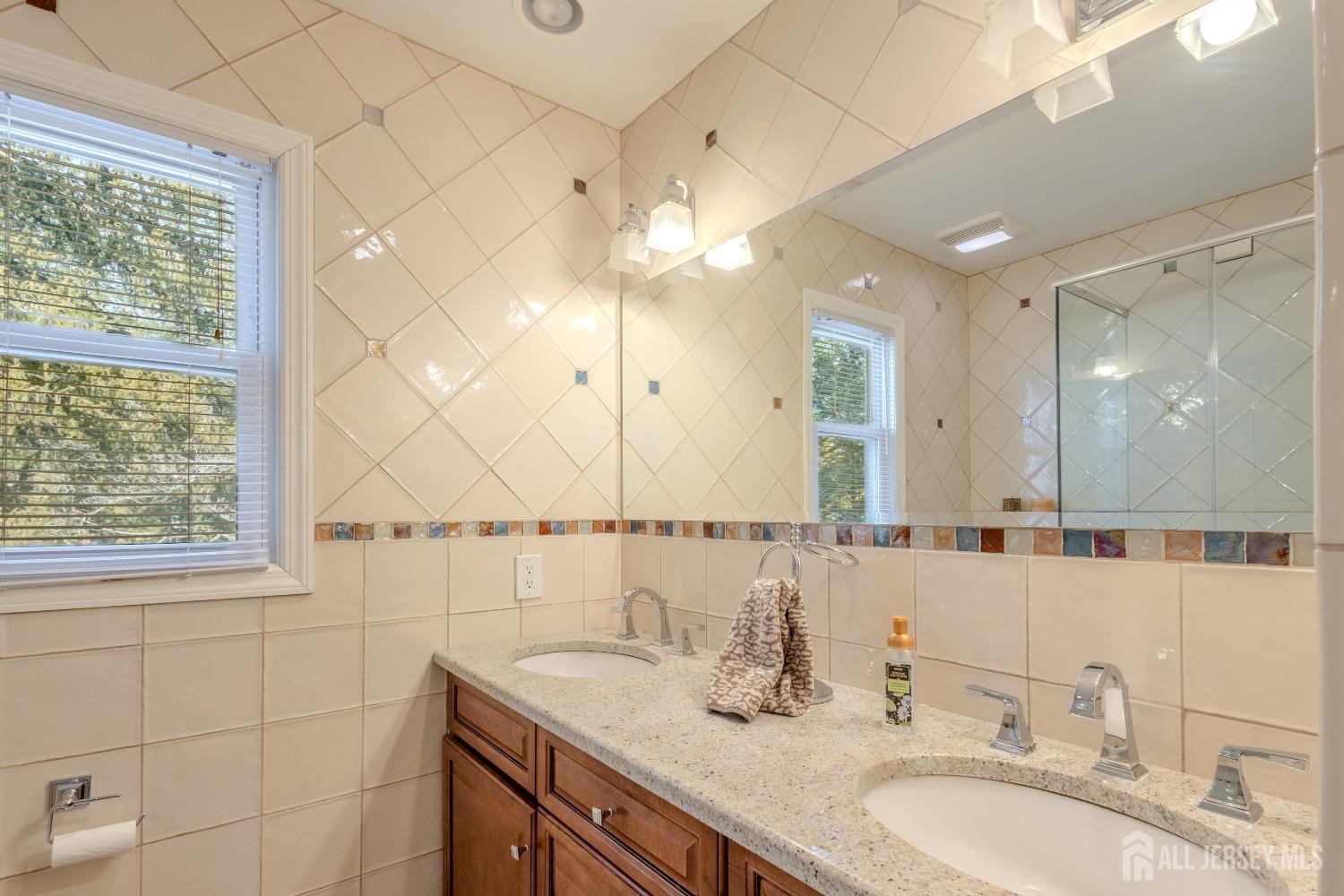 17 SE Candle Lane, East Brunswick, New Jersey image 26