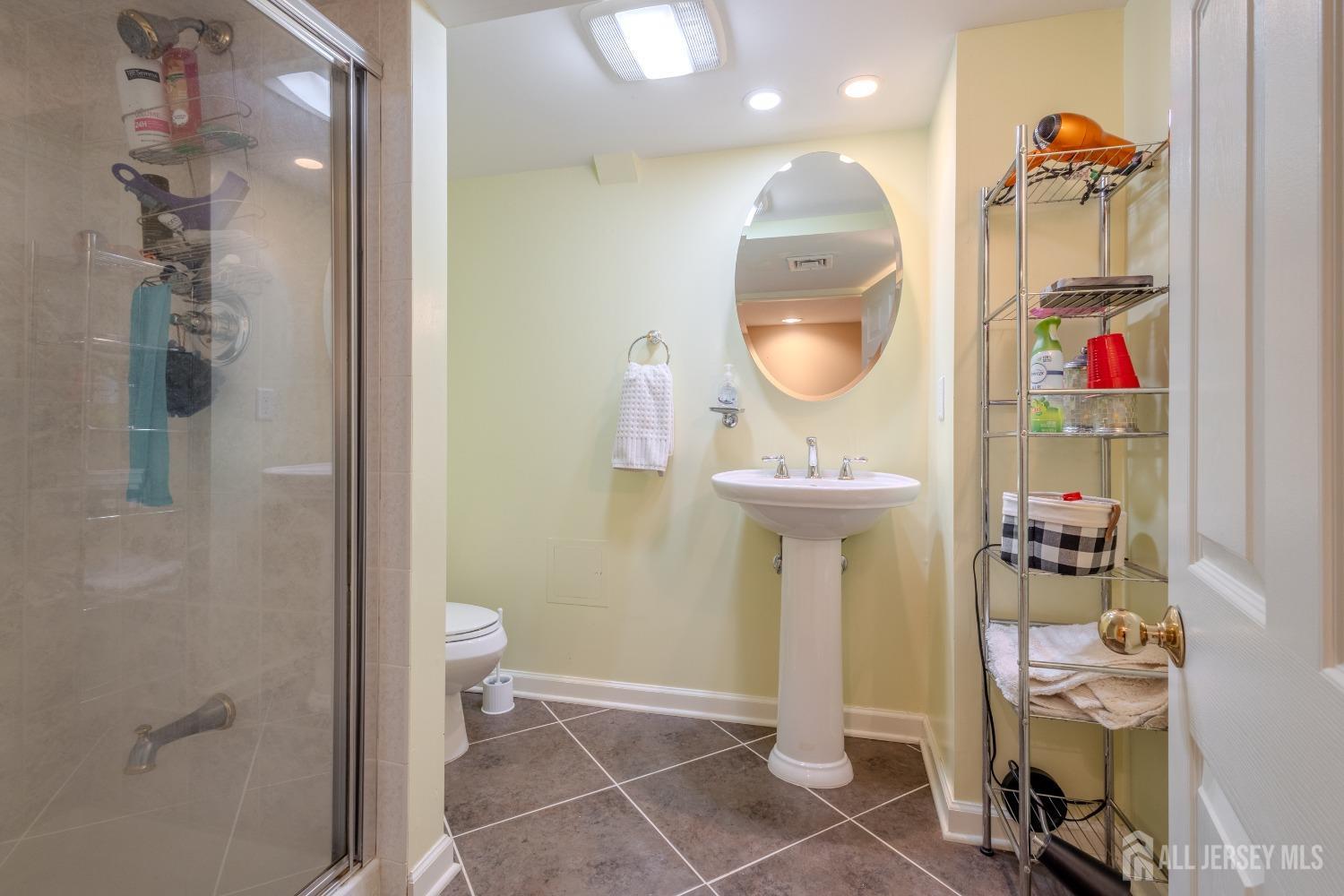 17 SE Candle Lane, East Brunswick, New Jersey image 33