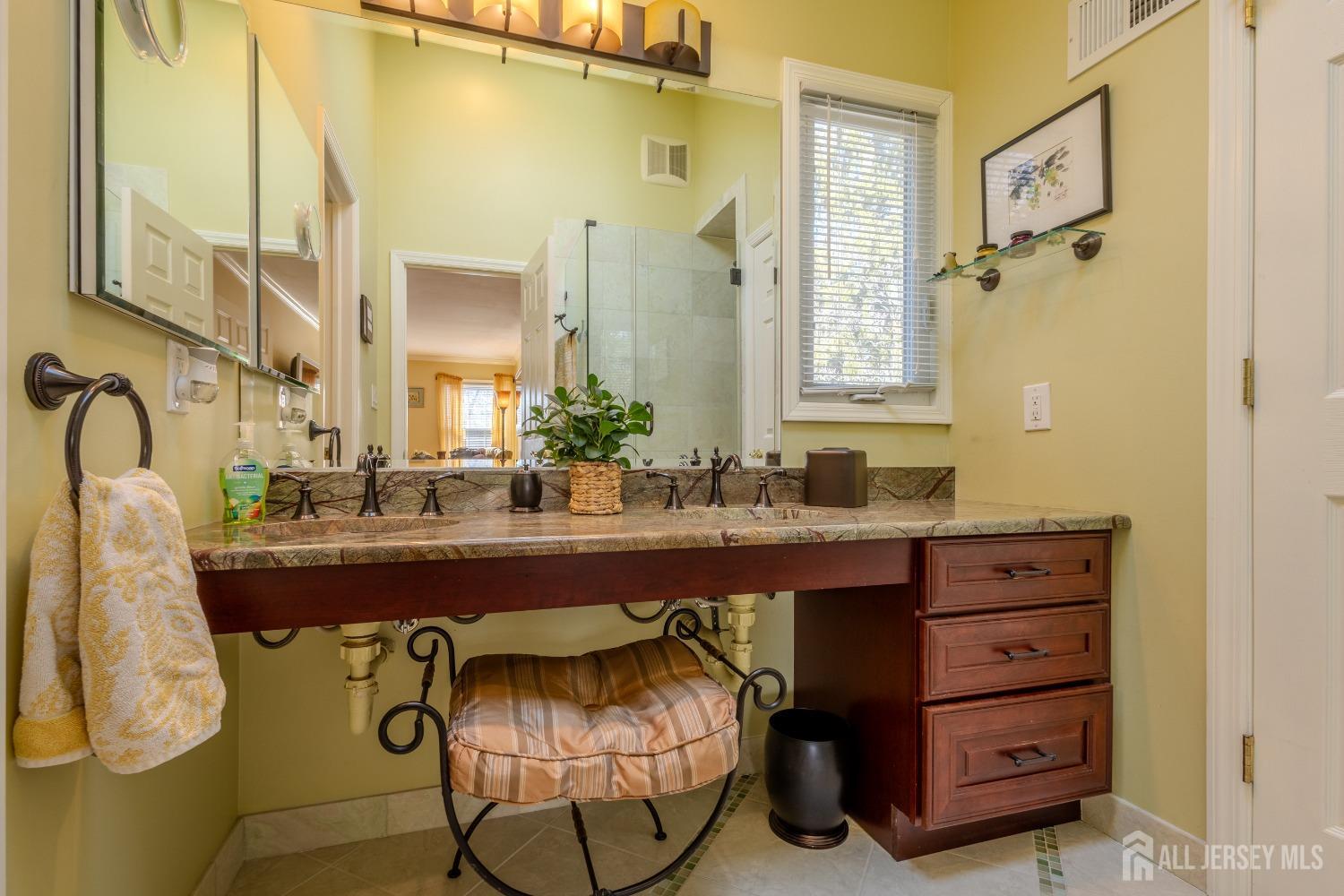 17 SE Candle Lane, East Brunswick, New Jersey image 28