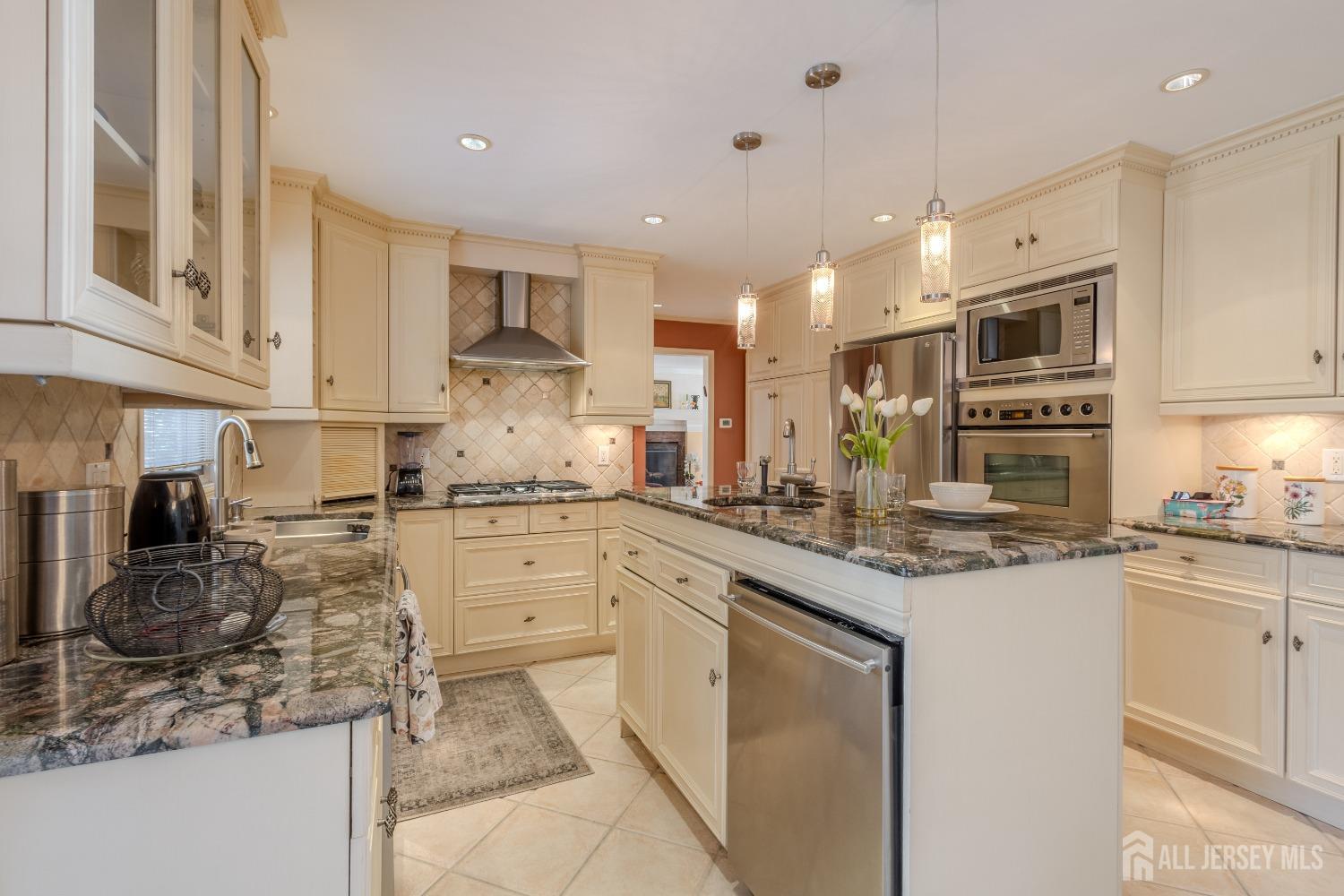 17 SE Candle Lane, East Brunswick, New Jersey image 9