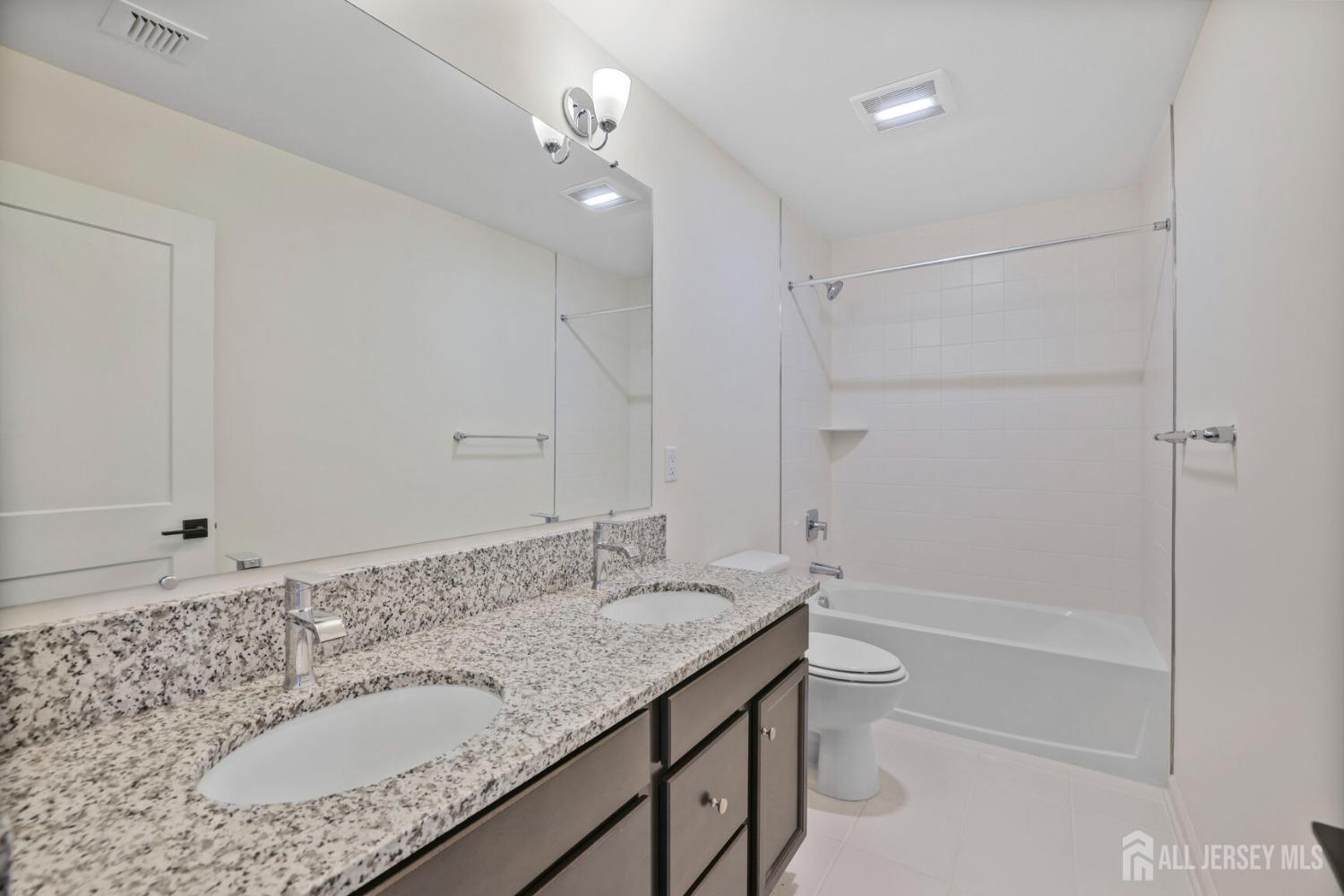 45 E Verbena Lane, Old Bridge, New Jersey image 23