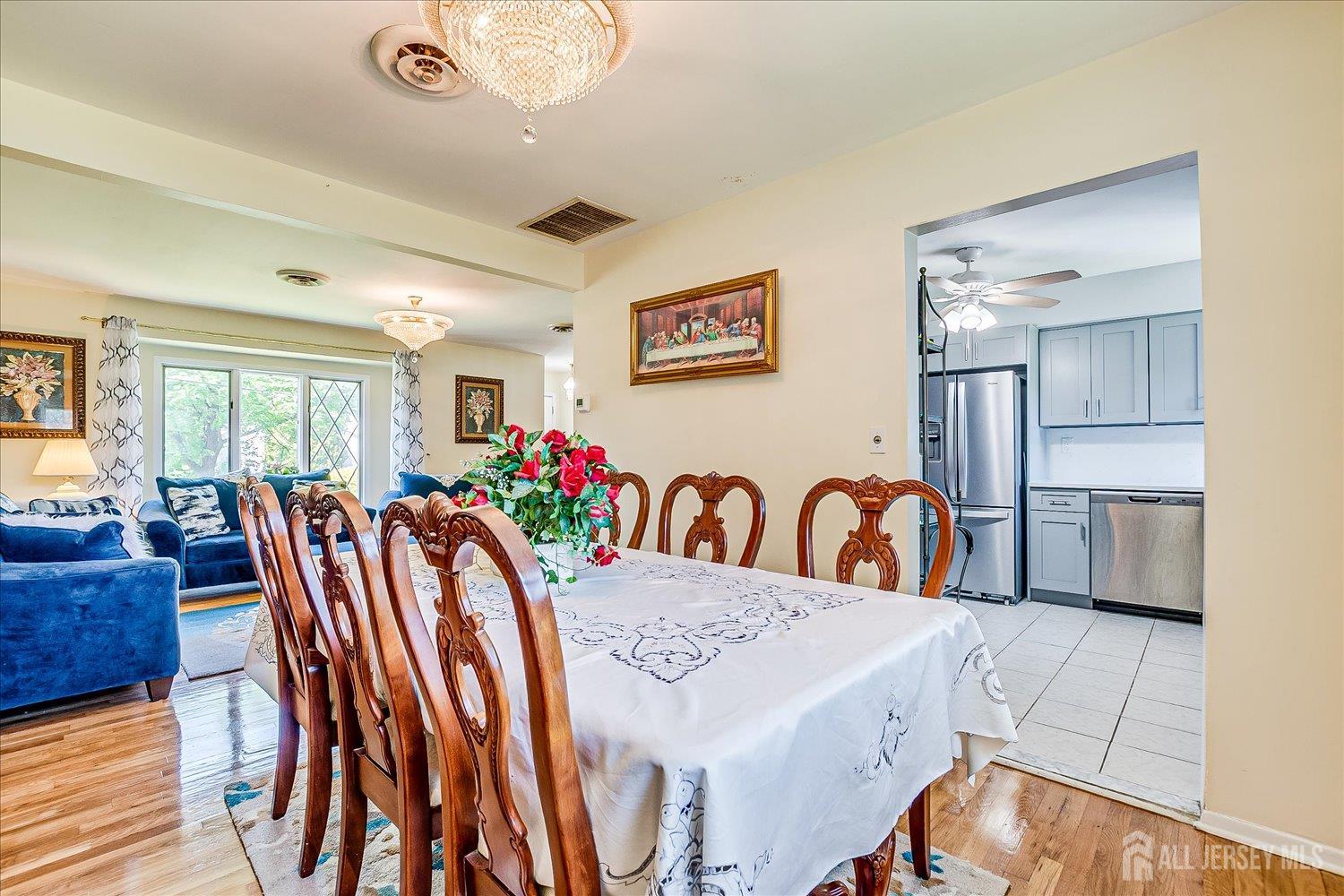 16 Landsdowne Road, East Brunswick, New Jersey image 9