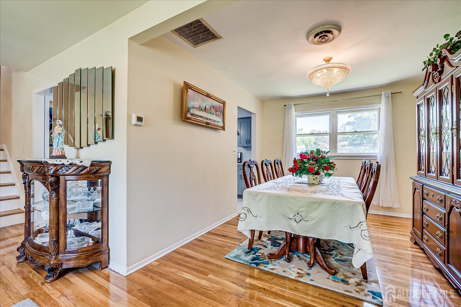 16 Landsdowne Road, East Brunswick, New Jersey image 7