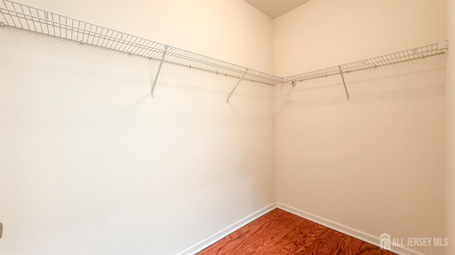 645 Doral Court, Piscataway, New Jersey image 9