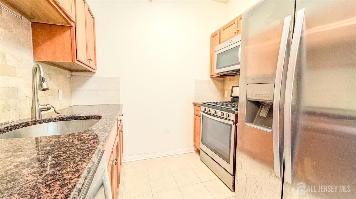 645 Doral Court, Piscataway, New Jersey image 6