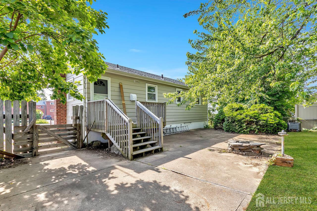 230 Creek Road, Keansburg, New Jersey image 4