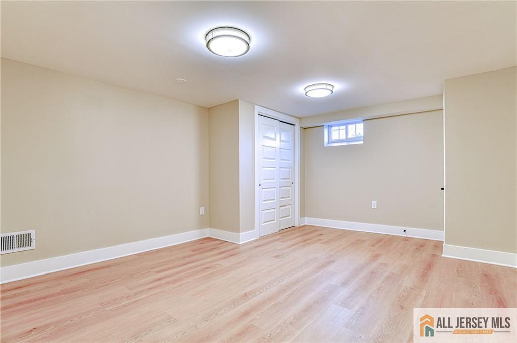 32 Campbell Avenue, Edison, New Jersey image 22