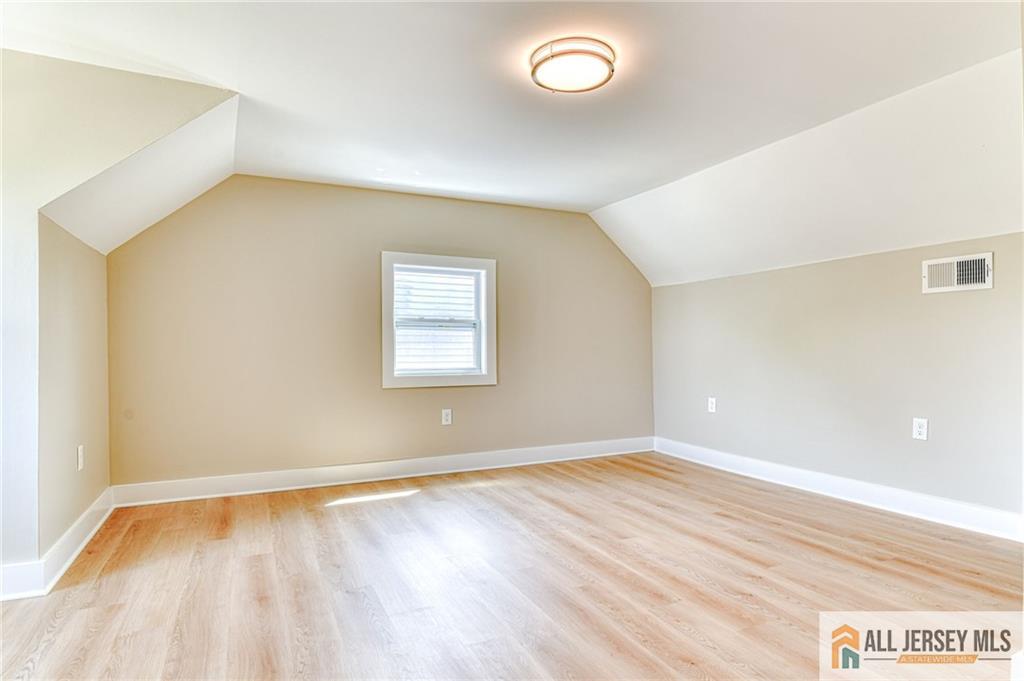32 Campbell Avenue, Edison, New Jersey image 49