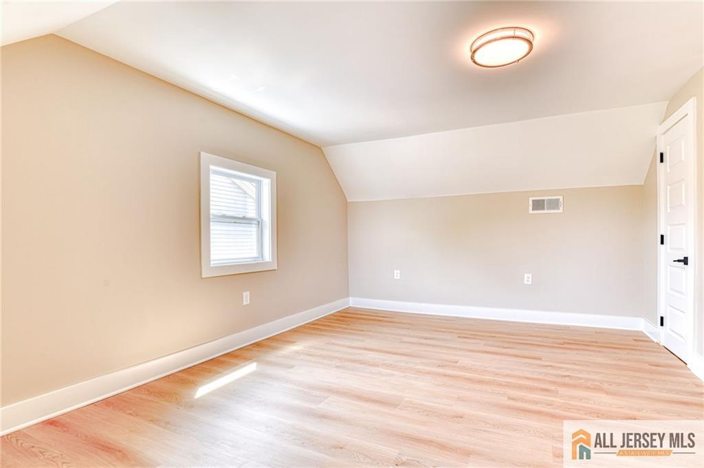 32 Campbell Avenue, Edison, New Jersey image 50
