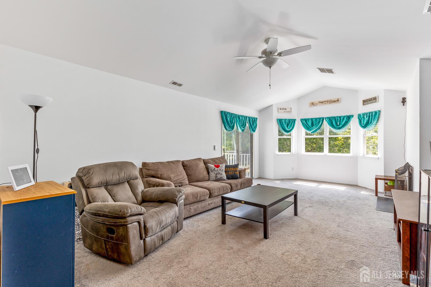 54 Kensington Drive, Piscataway, New Jersey image 2