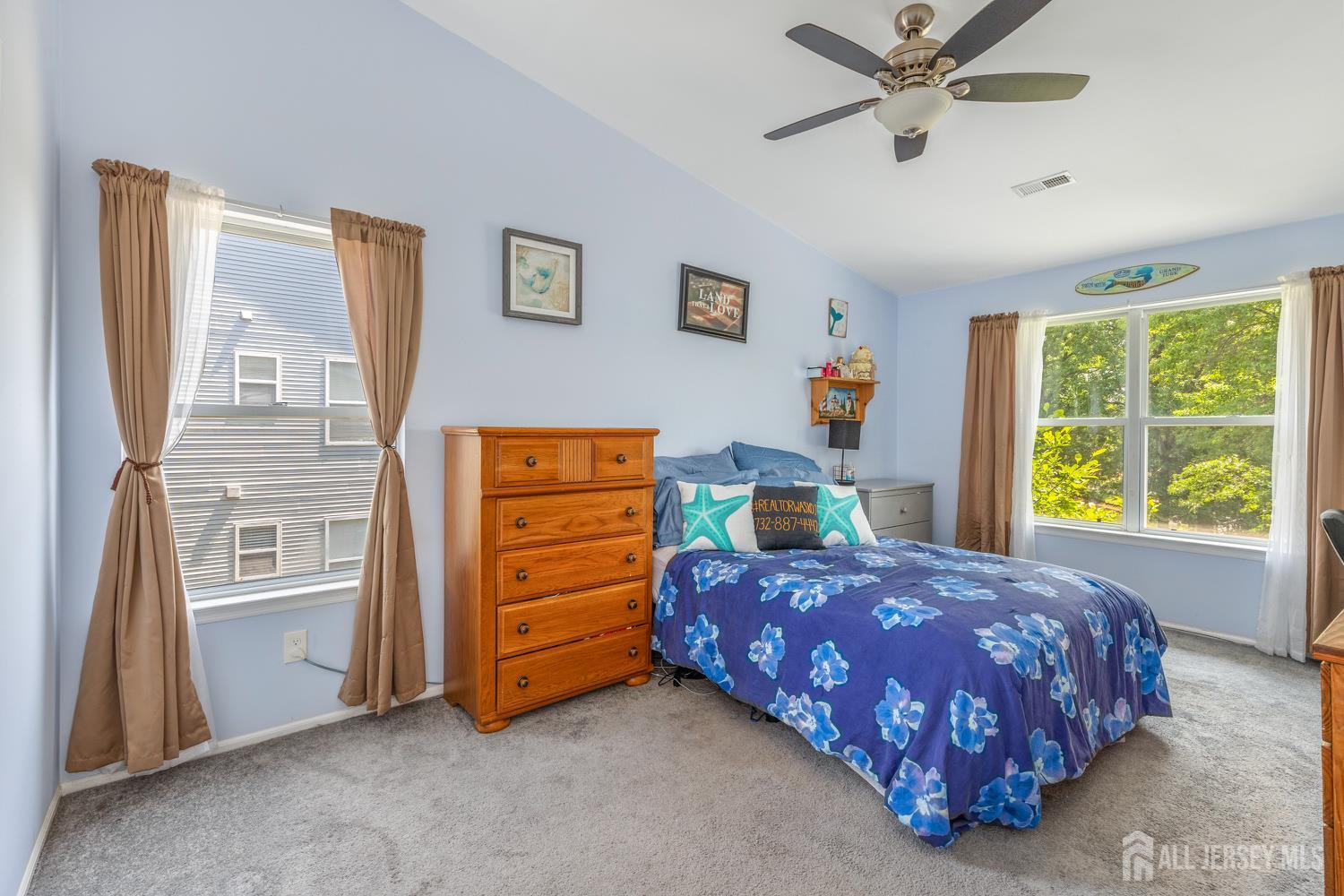 54 Kensington Drive, Piscataway, New Jersey image 5