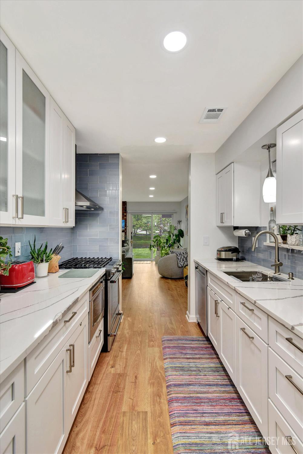 104 Brewster Circle, Old Bridge, New Jersey image 16
