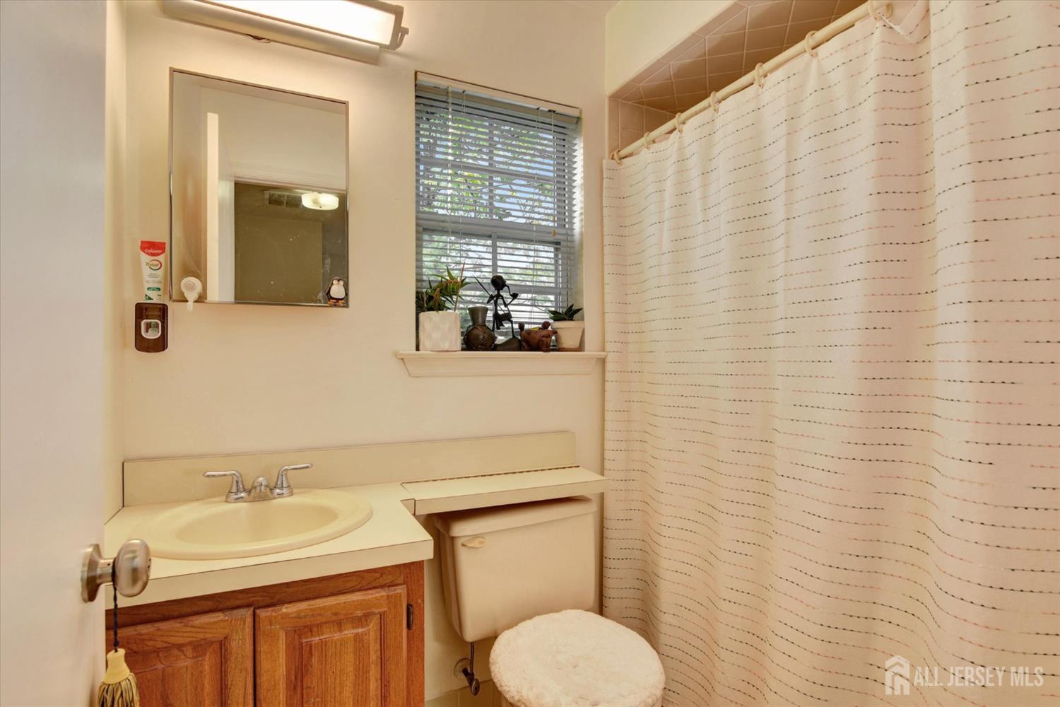104 Brewster Circle, Old Bridge, New Jersey image 26