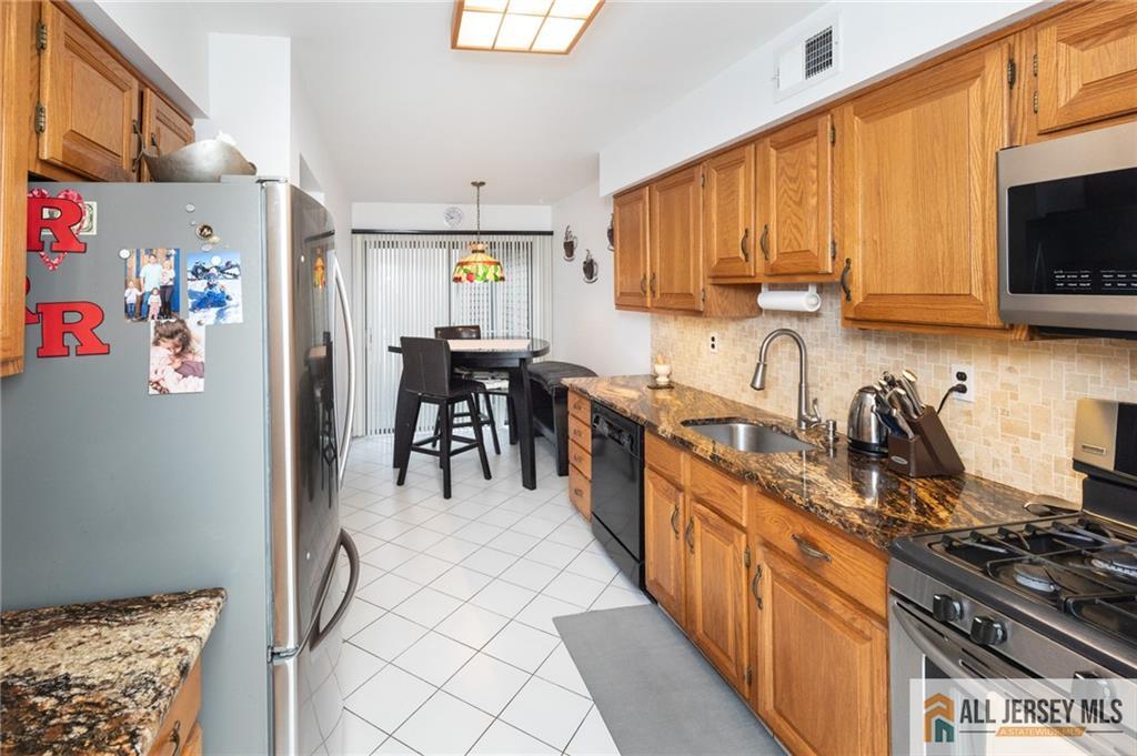 96 Riverbend Drive, North Brunswick, New Jersey image 7