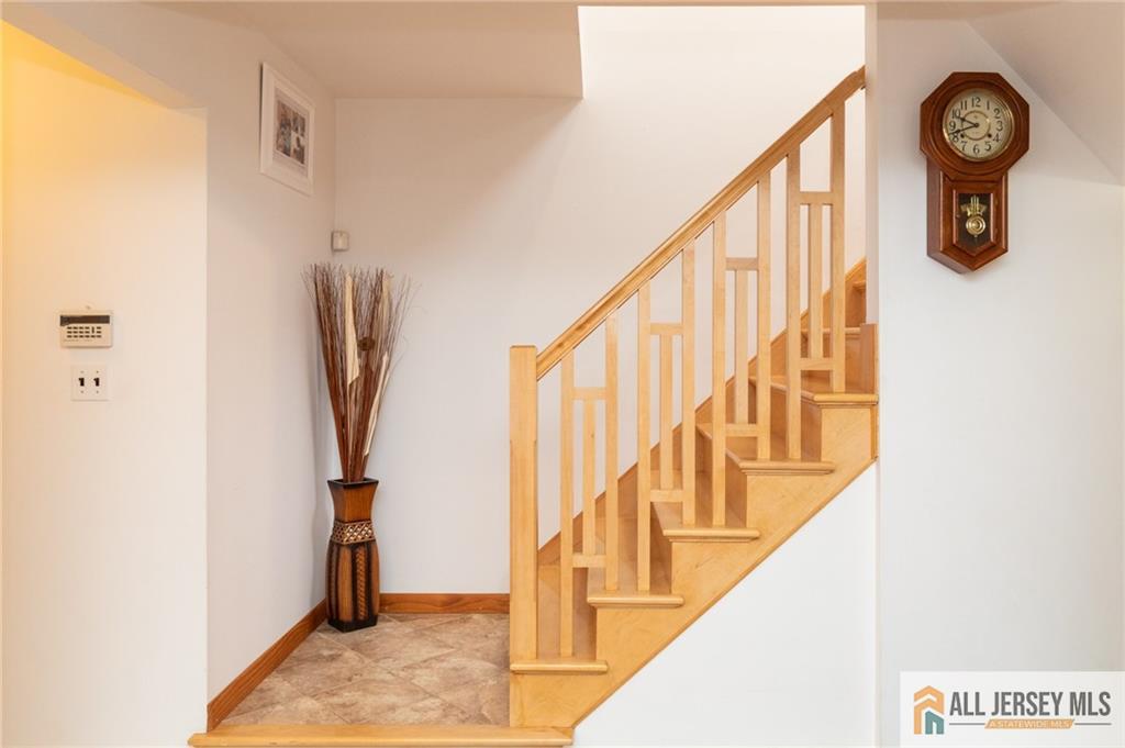 96 Riverbend Drive, North Brunswick, New Jersey image 14