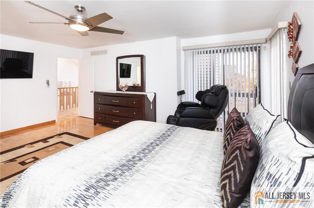 96 Riverbend Drive, North Brunswick, New Jersey image 19