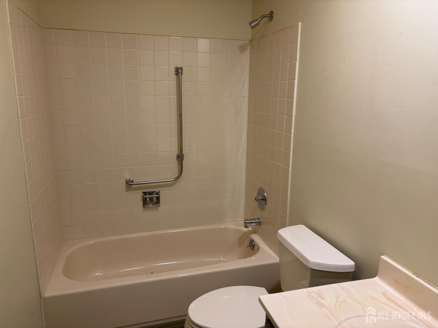 8 Benjamin Franklin Dr Drive #8E, Monroe Township, New Jersey image 6