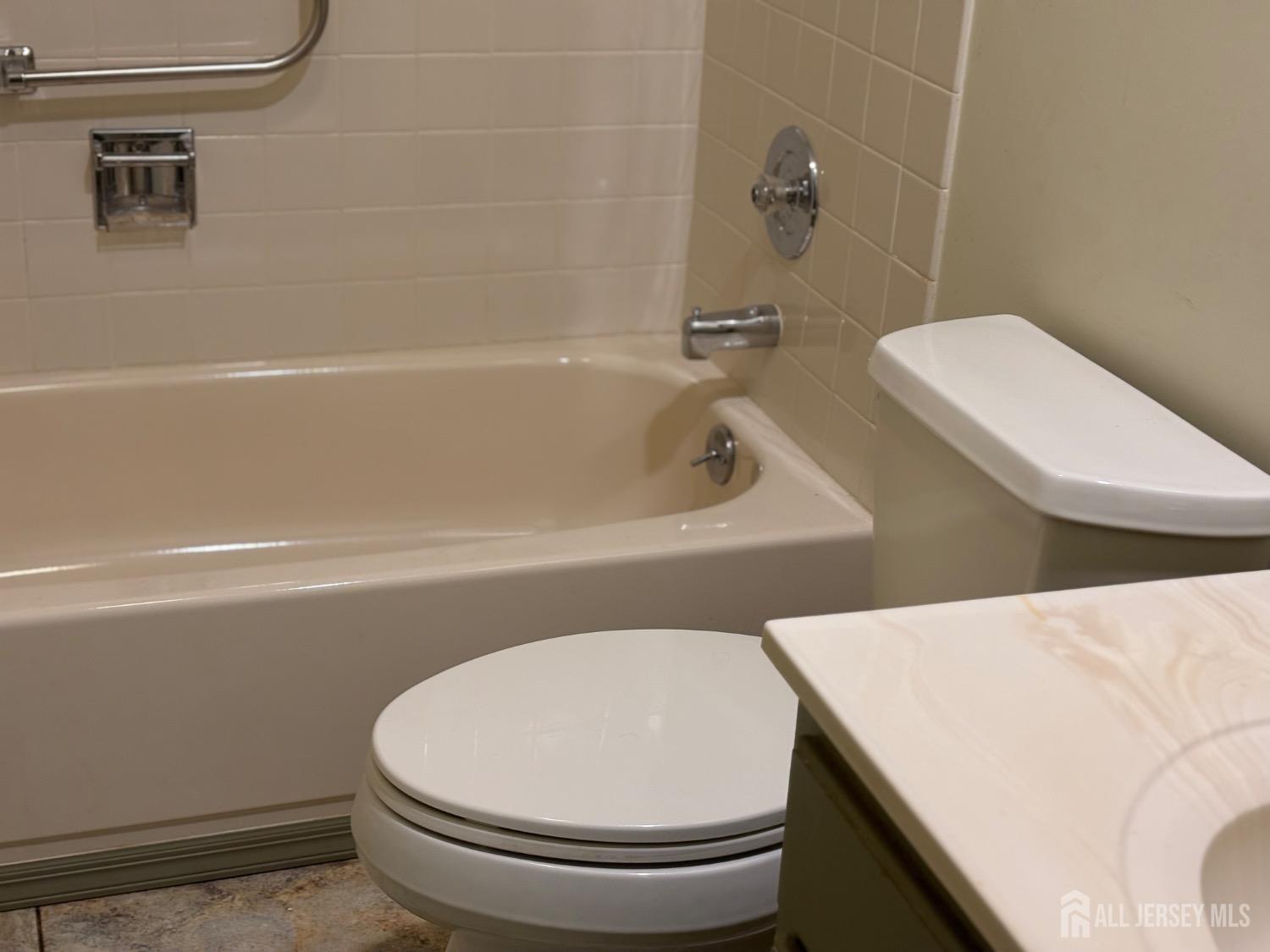 8 Benjamin Franklin Dr Drive #8E, Monroe Township, New Jersey image 7