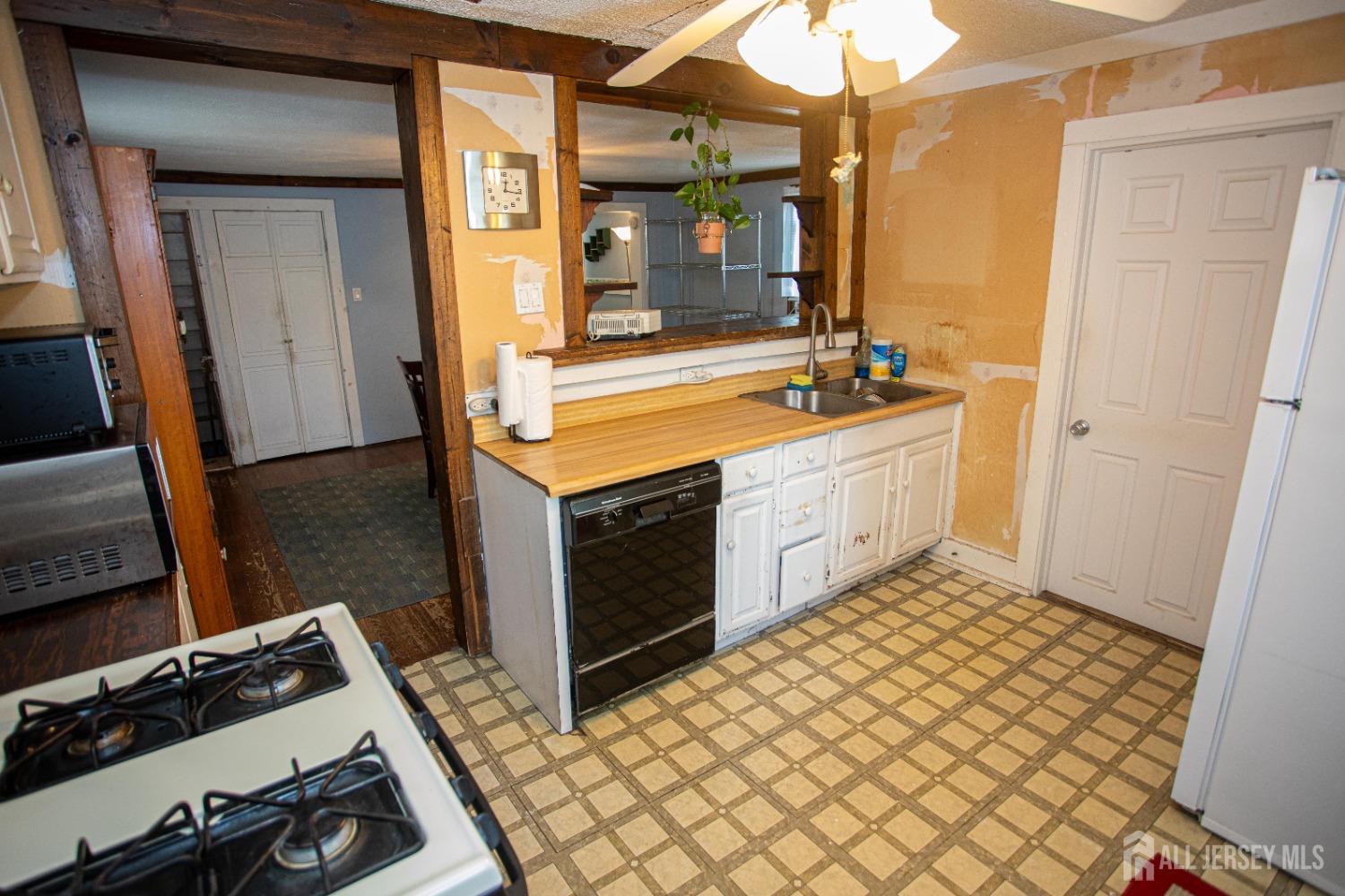 25 Dane Street, Sayreville, New Jersey image 4