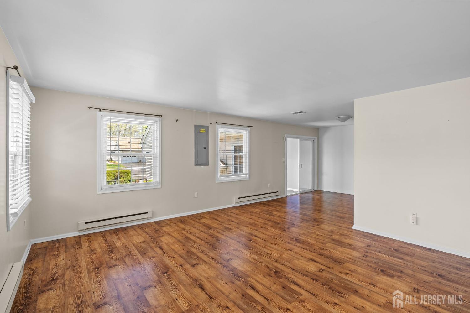 165 Cours De Clemenceau #A, Freehold, New Jersey image 7