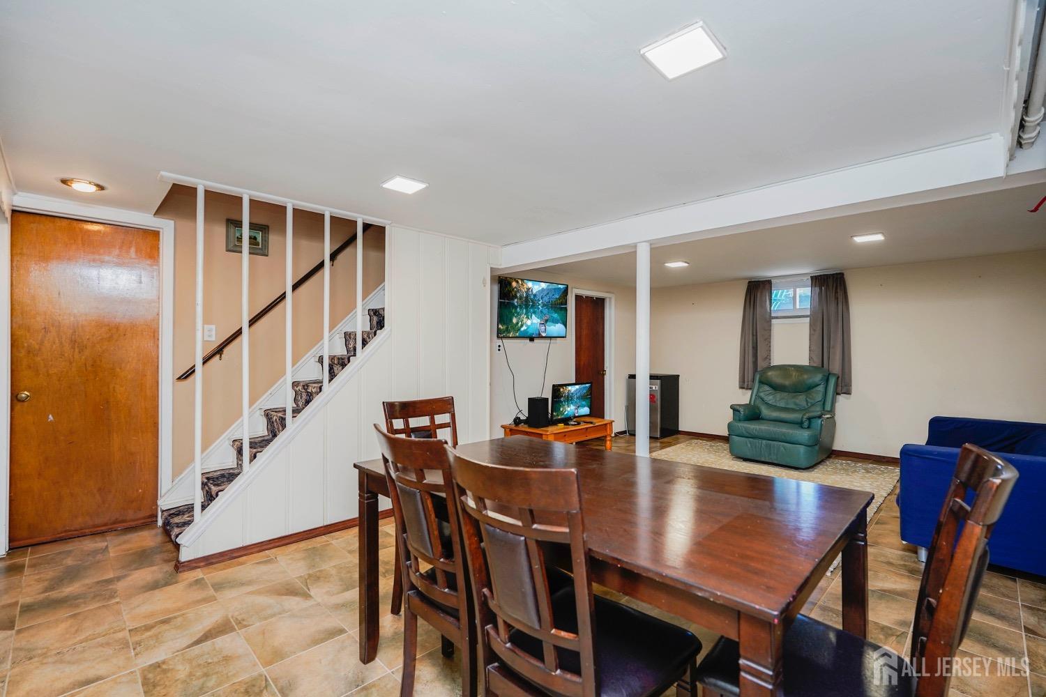 1266 Revoir Drive, Rahway, New Jersey image 14