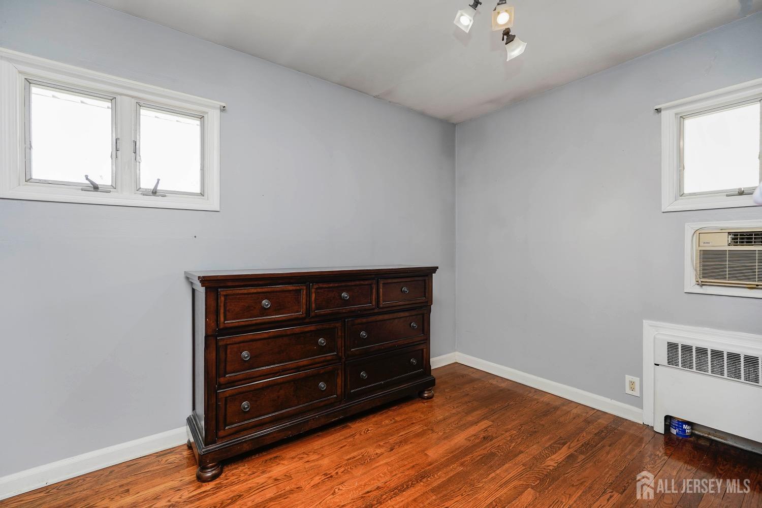 1266 Revoir Drive, Rahway, New Jersey image 9