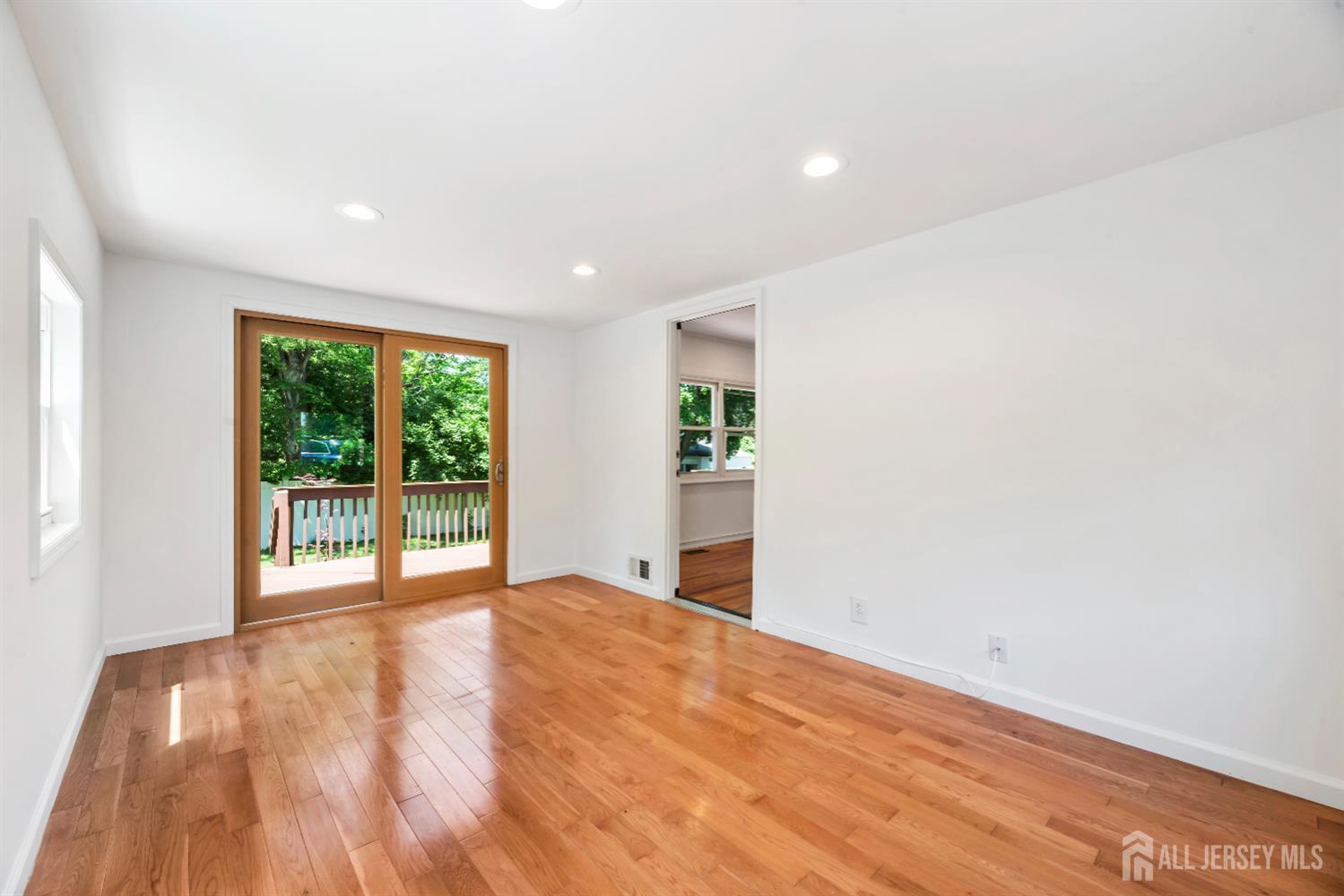 299 Riva Avenue, East Brunswick, New Jersey image 18