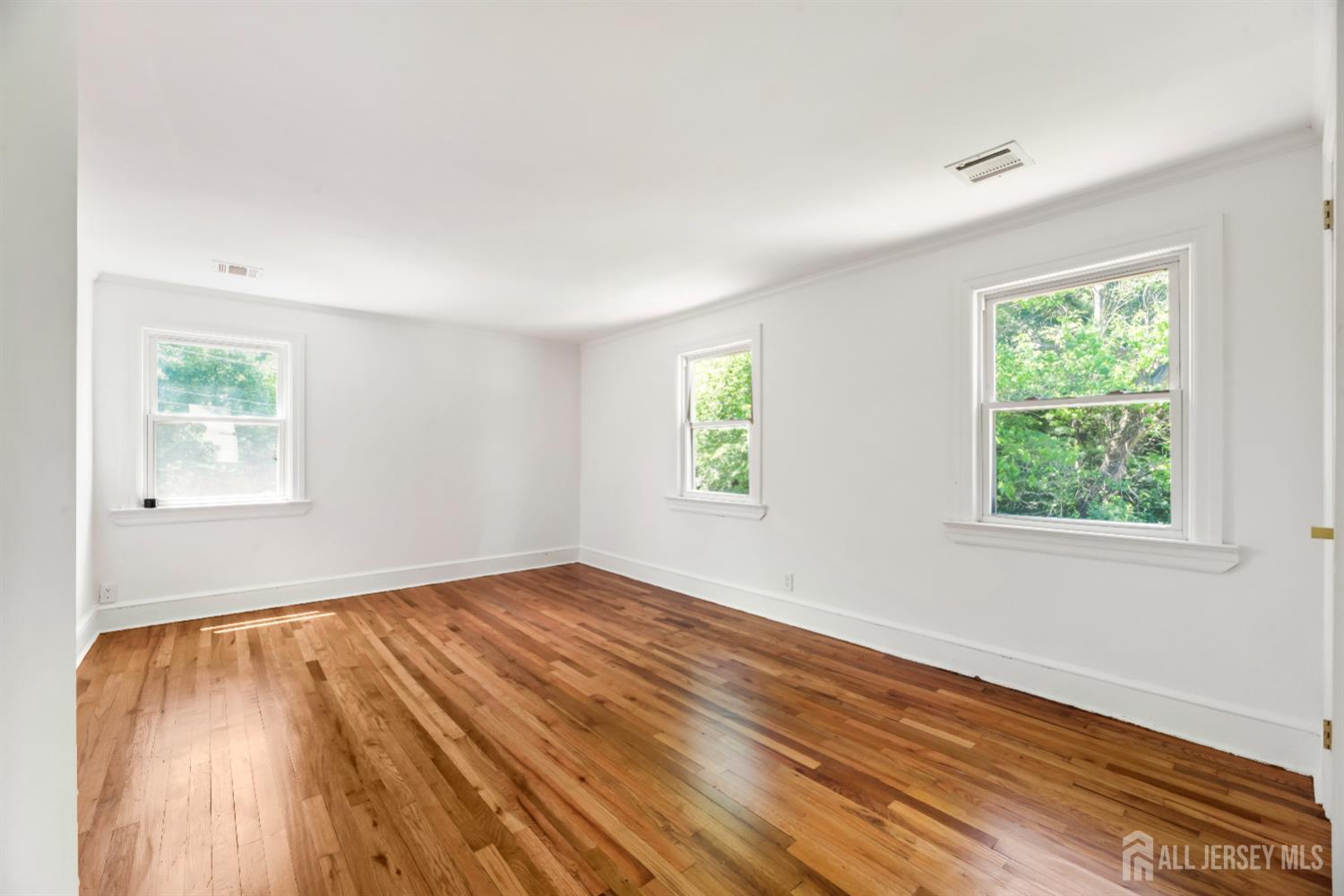 299 Riva Avenue, East Brunswick, New Jersey image 24